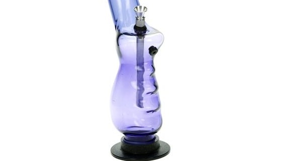 Why is the Acrylic Pistol Grip Bong so popular?